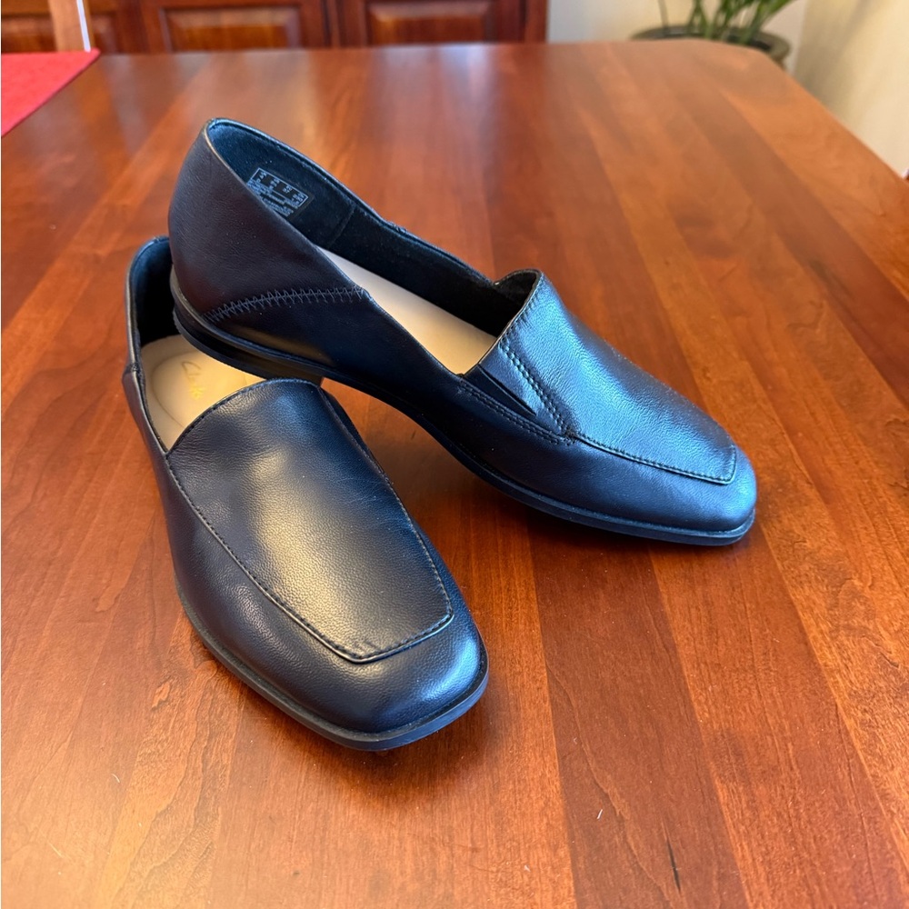NWT Clarks Sarafyna Freva Black Loafers 6 1/2M